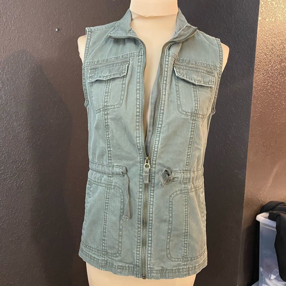 A New‎ Day Olive army Green Anorak drawstring waist zip front brush cotton vest